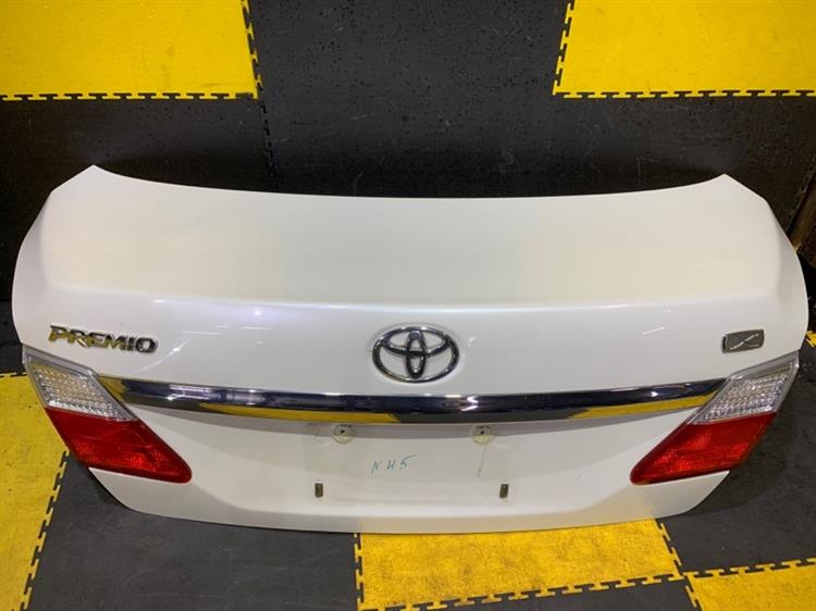 Крышка багажника Тойота Премио в Магадане 101761