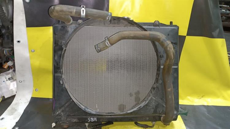 Радиатор основной Мицубиси Паджеро в Магадане 105204
