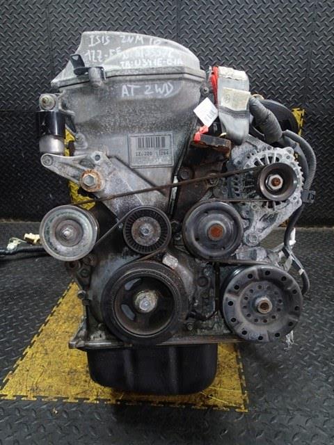 Двигатель Тойота Исис в Магадане 106901