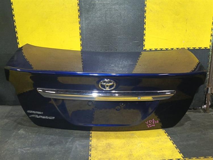 Крышка багажника Тойота Королла Аксио в Магадане 113111