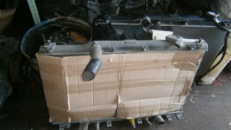 Радиатор основной Хонда Стрим в Магадане 11958