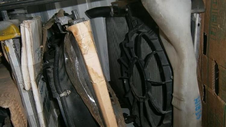 Радиатор основной Хонда Стрим в Магадане 11961