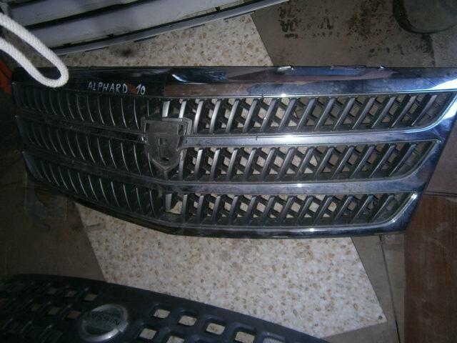 Решетка радиатора Тойота Альфард в Магадане 12120