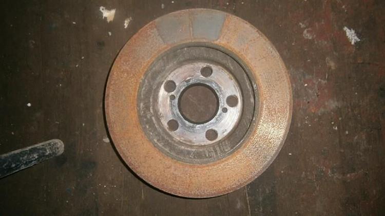 Тормозной диск Тойота Приус PHV в Магадане 12581