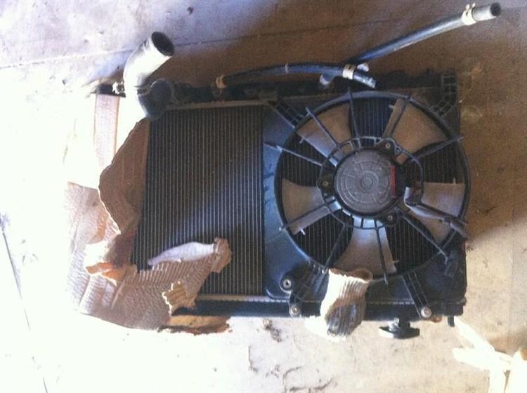 Радиатор основной Хонда Фит в Магадане 1288
