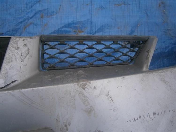 Решетка радиатора Ниссан Вингроуд в Магадане 21736