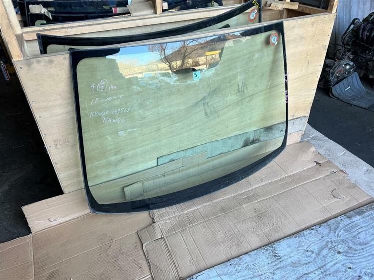 Лобовое стекло Тойота Приус в Магадане 236521