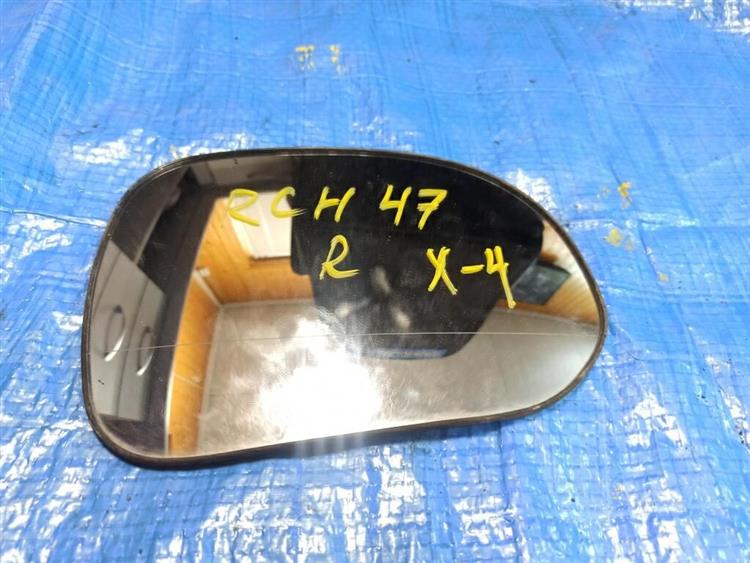 Зеркало Тойота Туринг Хайс в Магадане 237909