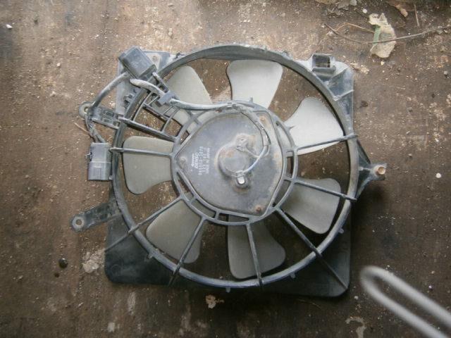 Диффузор радиатора Хонда Джаз в Магадане 24009