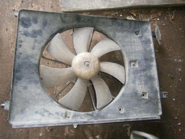 Диффузор радиатора Хонда Джаз в Магадане 24051