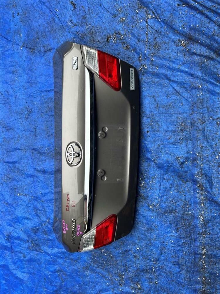 Крышка багажника Тойота Премио в Магадане 240654