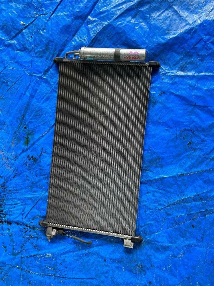 Радиатор кондиционера Ниссан НВ 200 в Магадане 245873