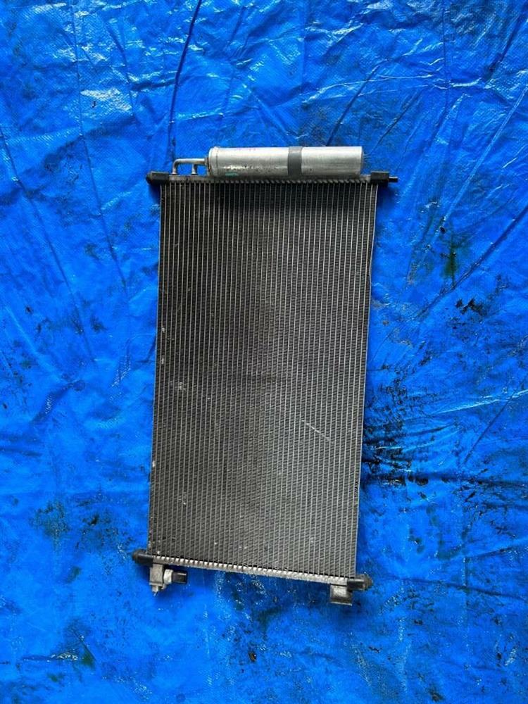 Радиатор кондиционера Ниссан НВ 200 в Магадане 245875