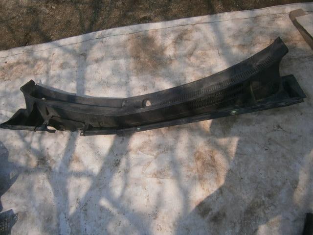Решетка под лобовое стекло Тойота Королла Румион в Магадане 25550