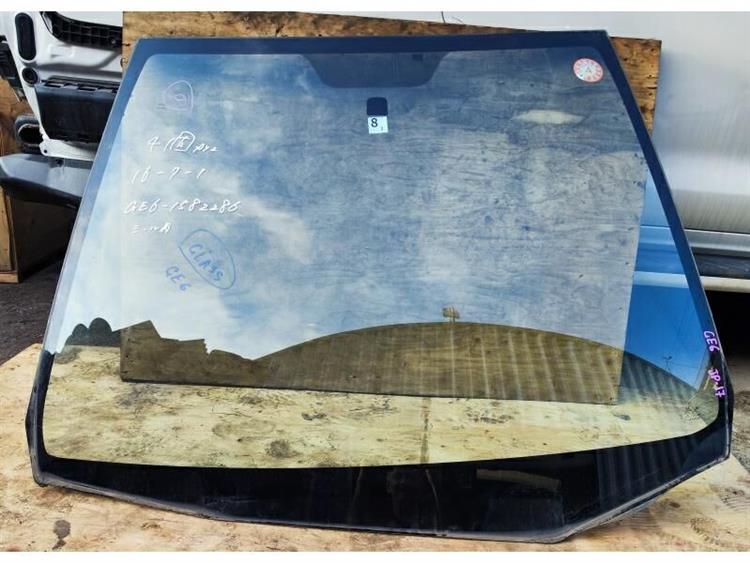 Лобовое стекло Хонда Фит в Магадане 255791