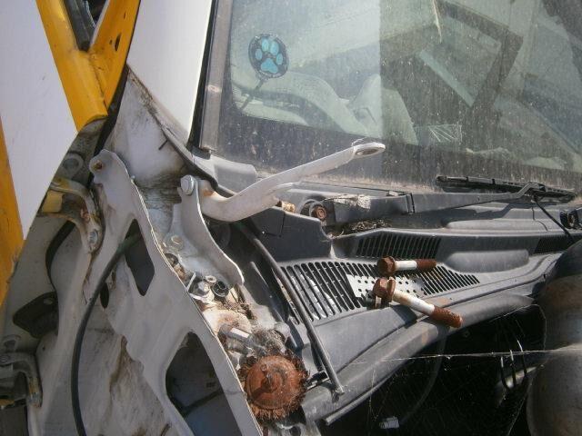 Решетка под лобовое стекло Тойота Хайлюкс Сурф в Магадане 29486
