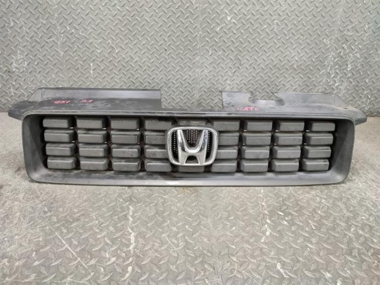 Решетка радиатора Хонда Мобилио Спайк в Магадане 404454