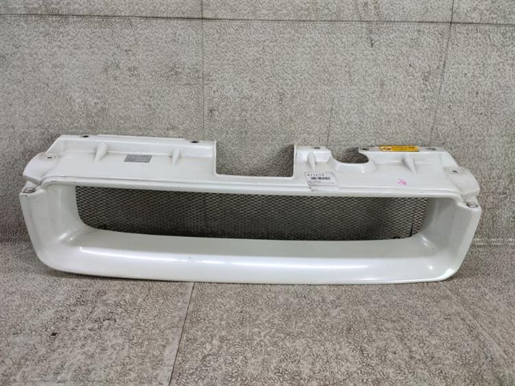 Решетка радиатора Хонда Мобилио Спайк в Магадане 421619