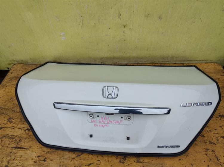 Крышка багажника Хонда Легенд в Магадане 44600
