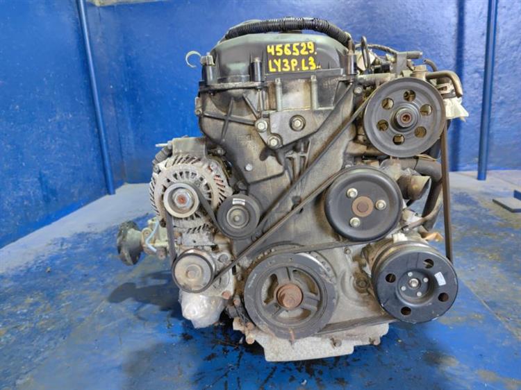 Двигатель Мазда МПВ в Магадане 456529