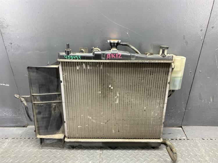 Радиатор основной Ниссан Марч в Магадане 459494