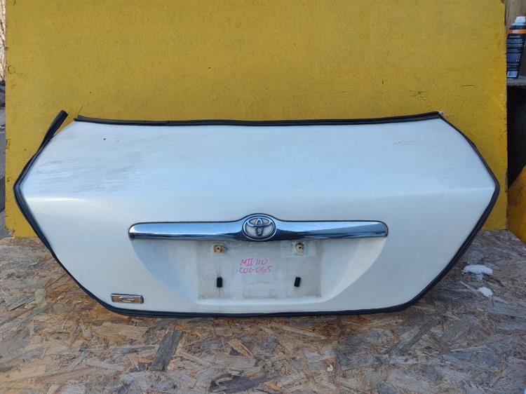Крышка багажника Тойота Марк 2 в Магадане 50781