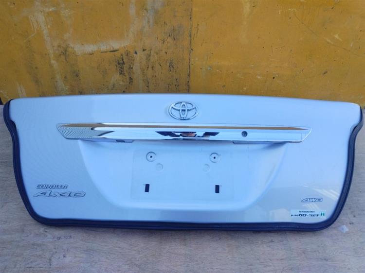 Крышка багажника Тойота Королла Аксио в Магадане 50868