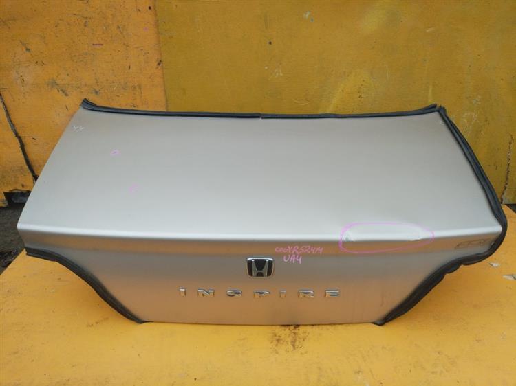 Крышка багажника Хонда Инспаер в Магадане 555121