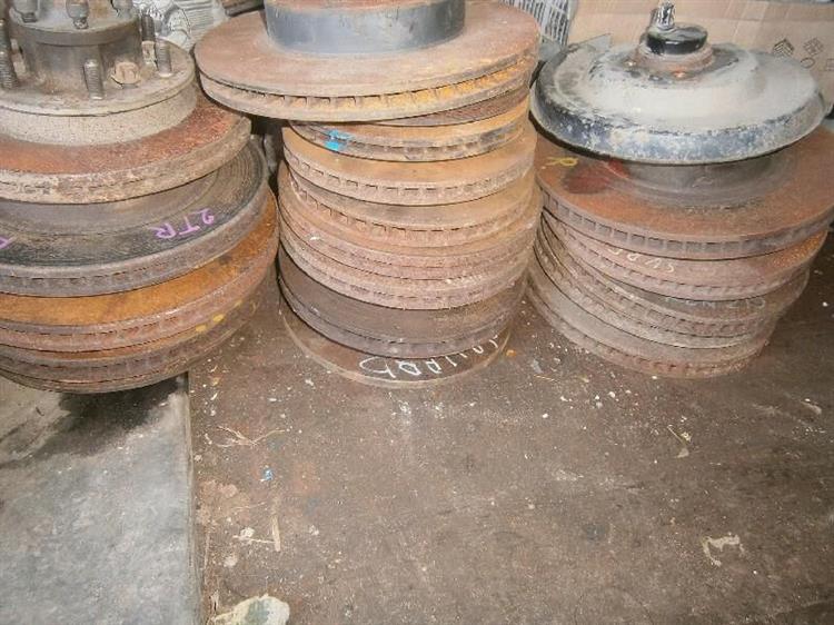 Тормозной диск Ниссан Силфи в Магадане 65199