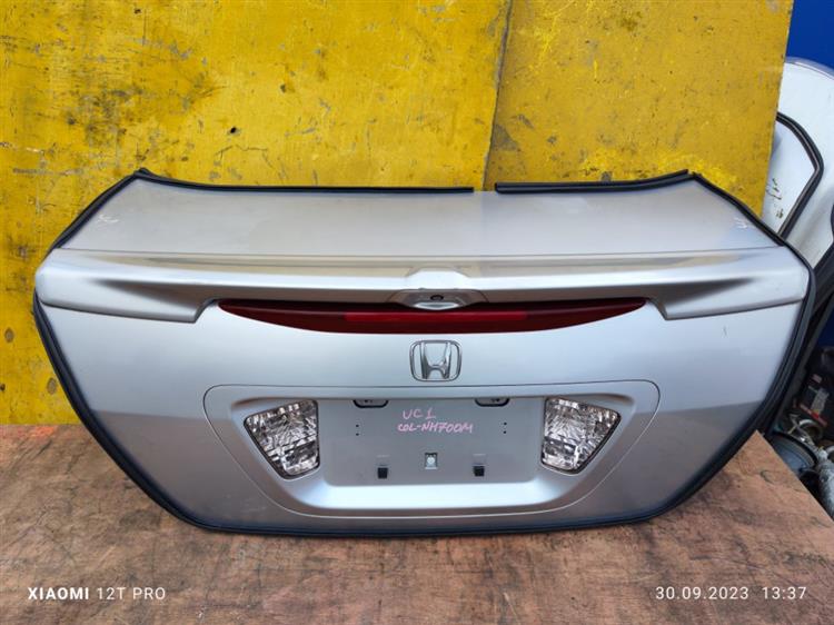 Крышка багажника Хонда Инспаер в Магадане 652201