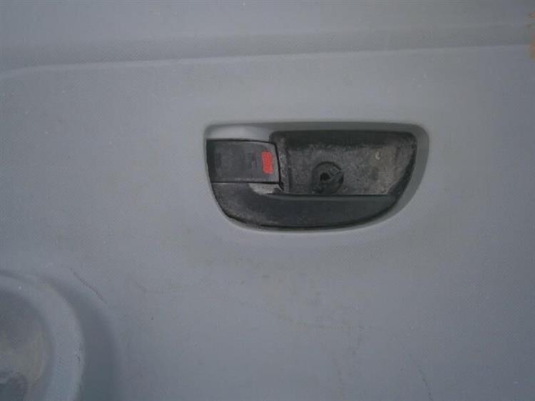 Дверь Тойота Аква в Магадане 66088