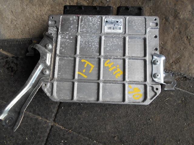 Блок управления ДВС Тойота Витц в Магадане 695662