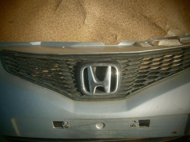 Решетка радиатора Хонда Фит в Магадане 70674