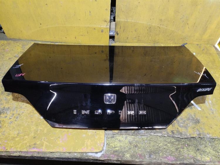 Крышка багажника Хонда Инспаер в Магадане 710301