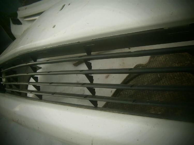Решетка радиатора Тойота Приус в Магадане 72763