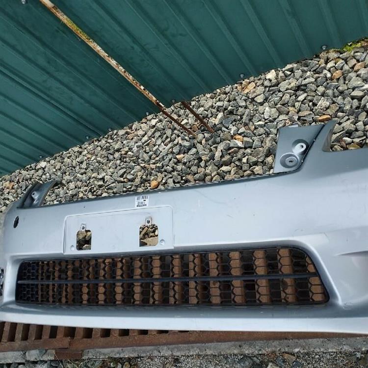 Решетка радиатора Тойота Марк Х Зио в Магадане 87544