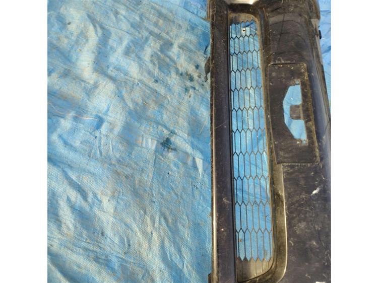 Решетка радиатора Тойота Исис в Магадане 88182