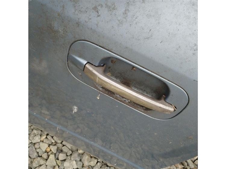 Дверь Хонда Мобилио Спайк в Магадане 93923